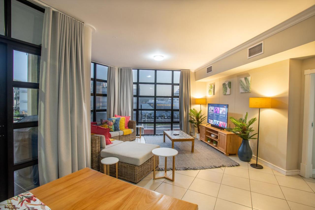 Stay At The Point - Triumphant Tropical Tranquility Durban Buitenkant foto